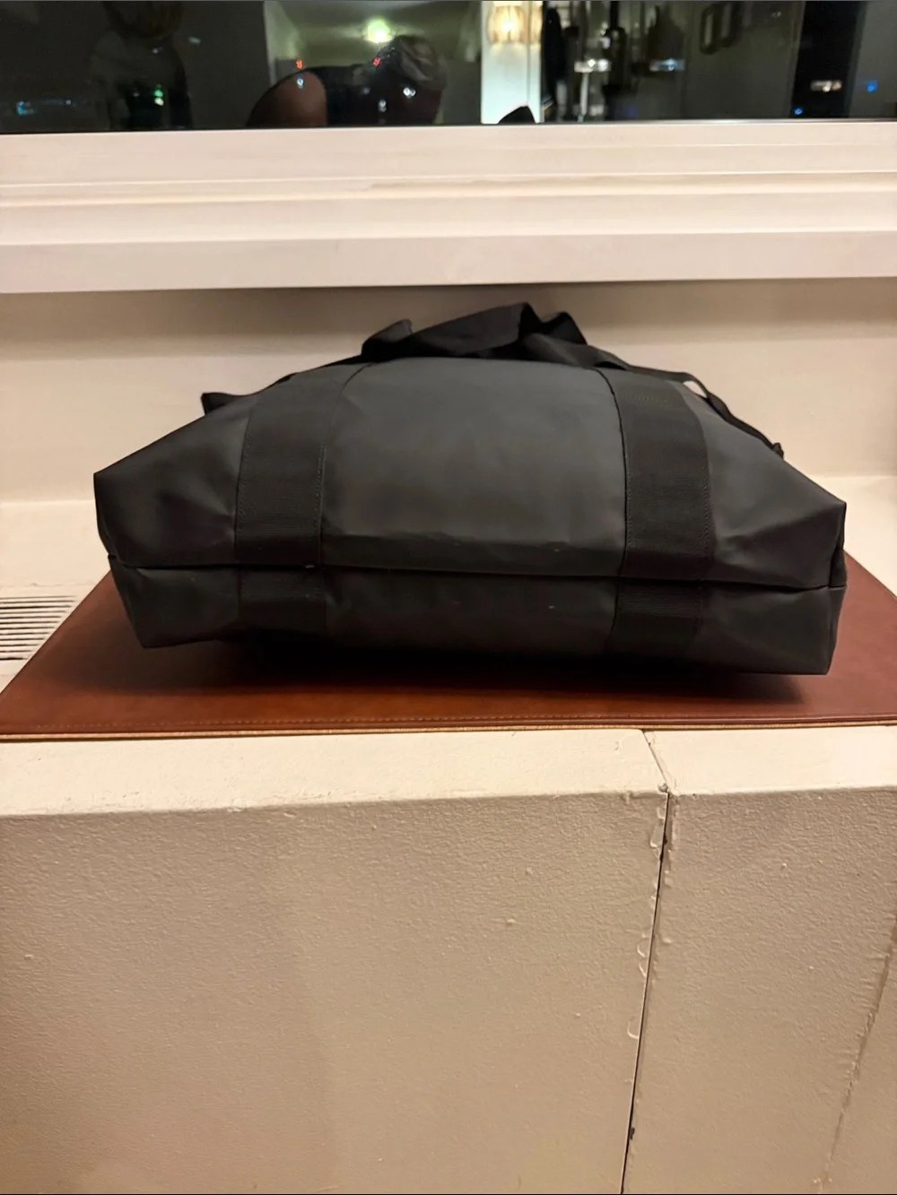 🎂SALE🎂 NWOT 🎂 RAINS 🎂 WATERPROOF TOTE BAG 🎂 BLACK 🎂 MEDIUM - Picture 8 of 8